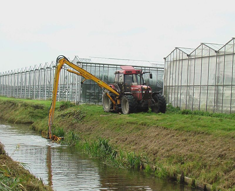 Dijkshoorn BV moderne machines en vakkennis in groen